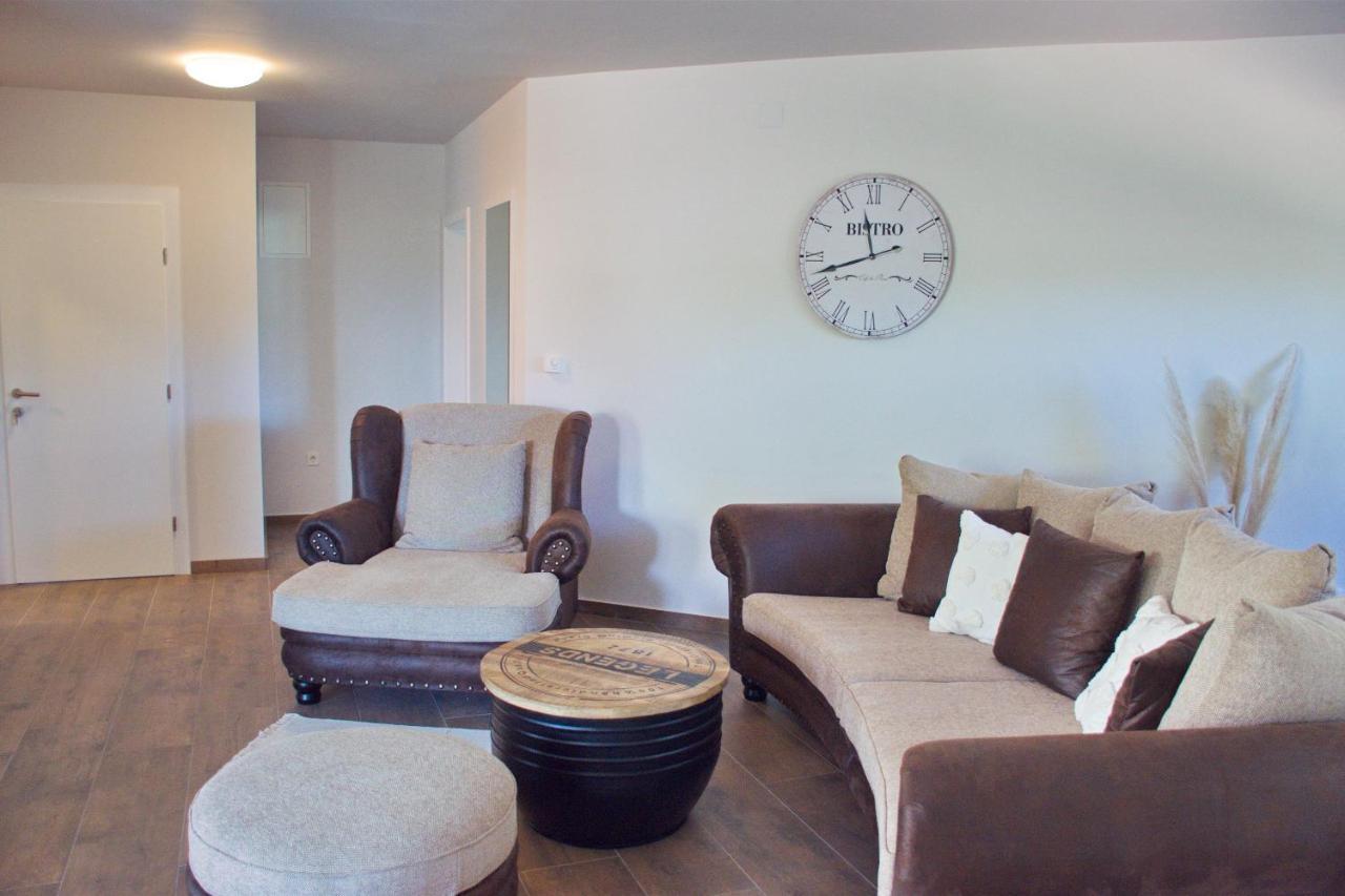 Apartment Retro & Fancy Lld