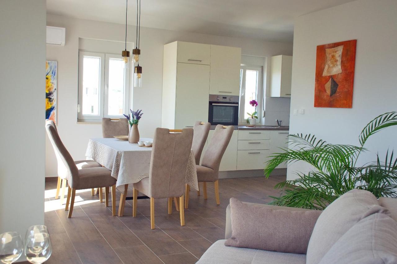 Apartment Retro & Fancy Lld Novalja