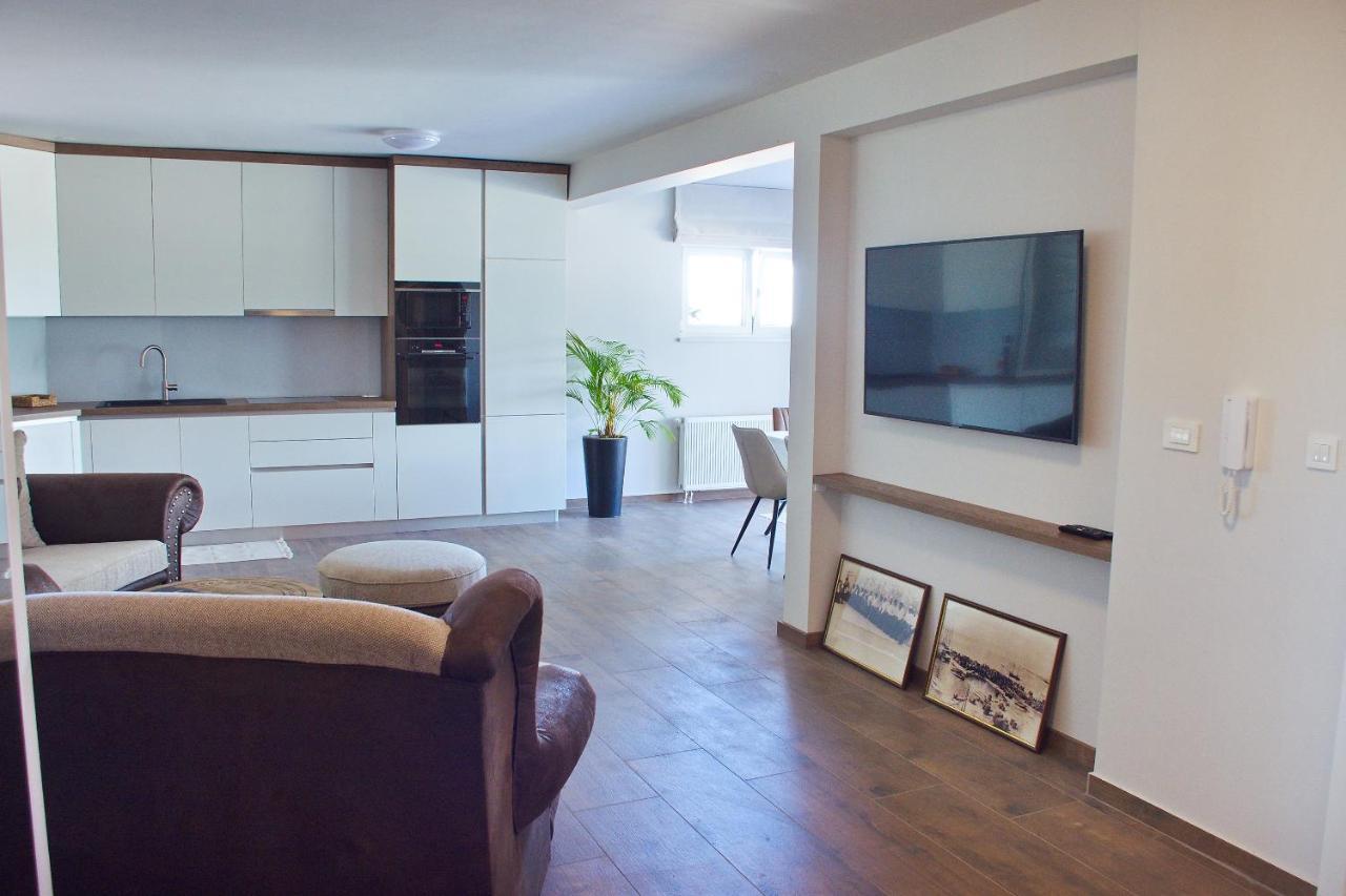 Apartment Retro & Fancy Lld