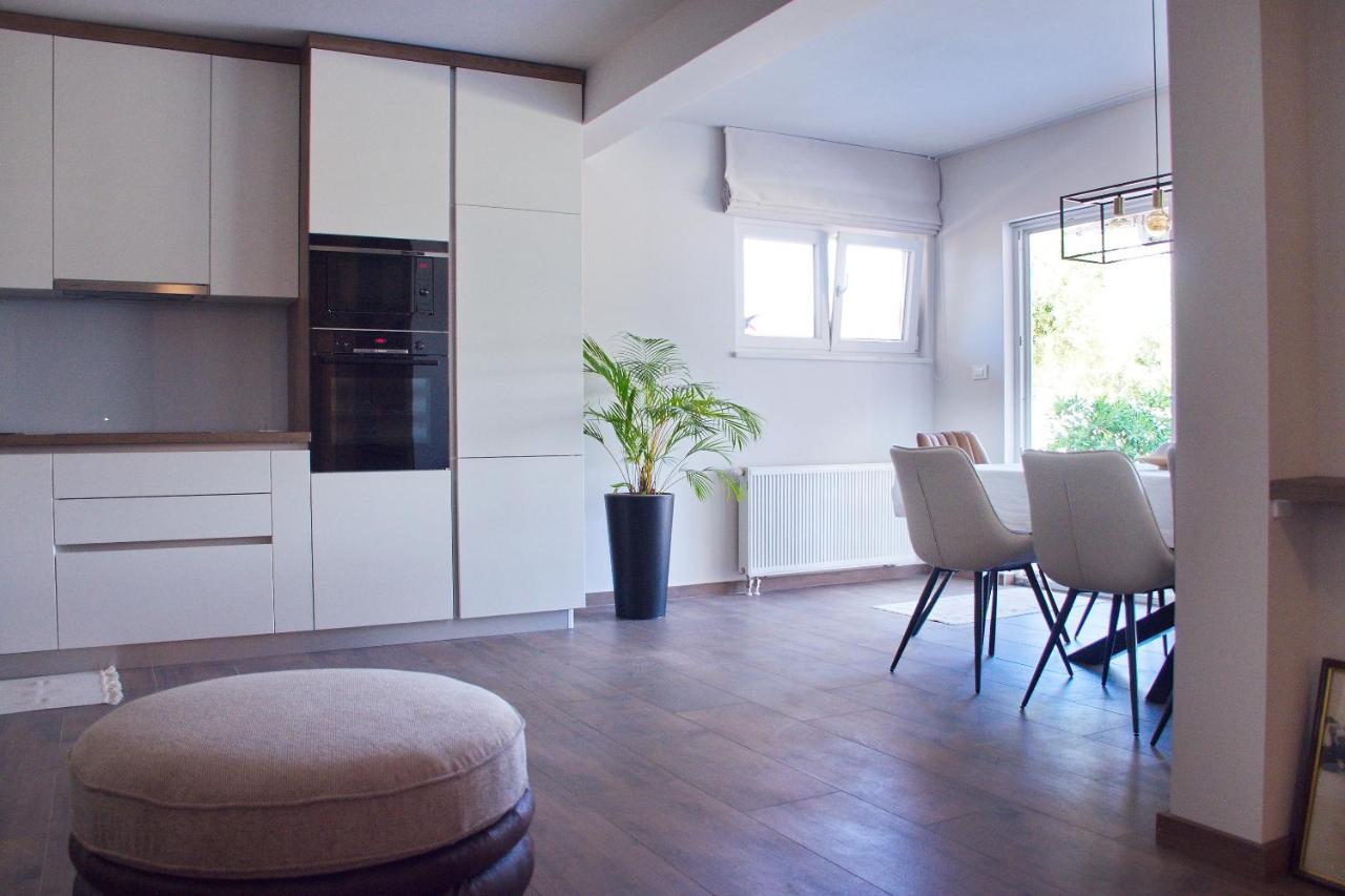 Apartment Retro & Fancy Lld *