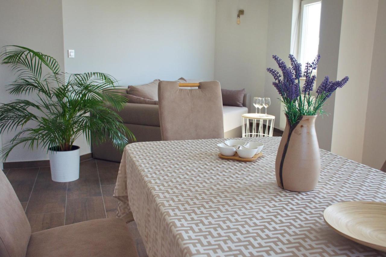 Apartma Retro & Fancy Lld *